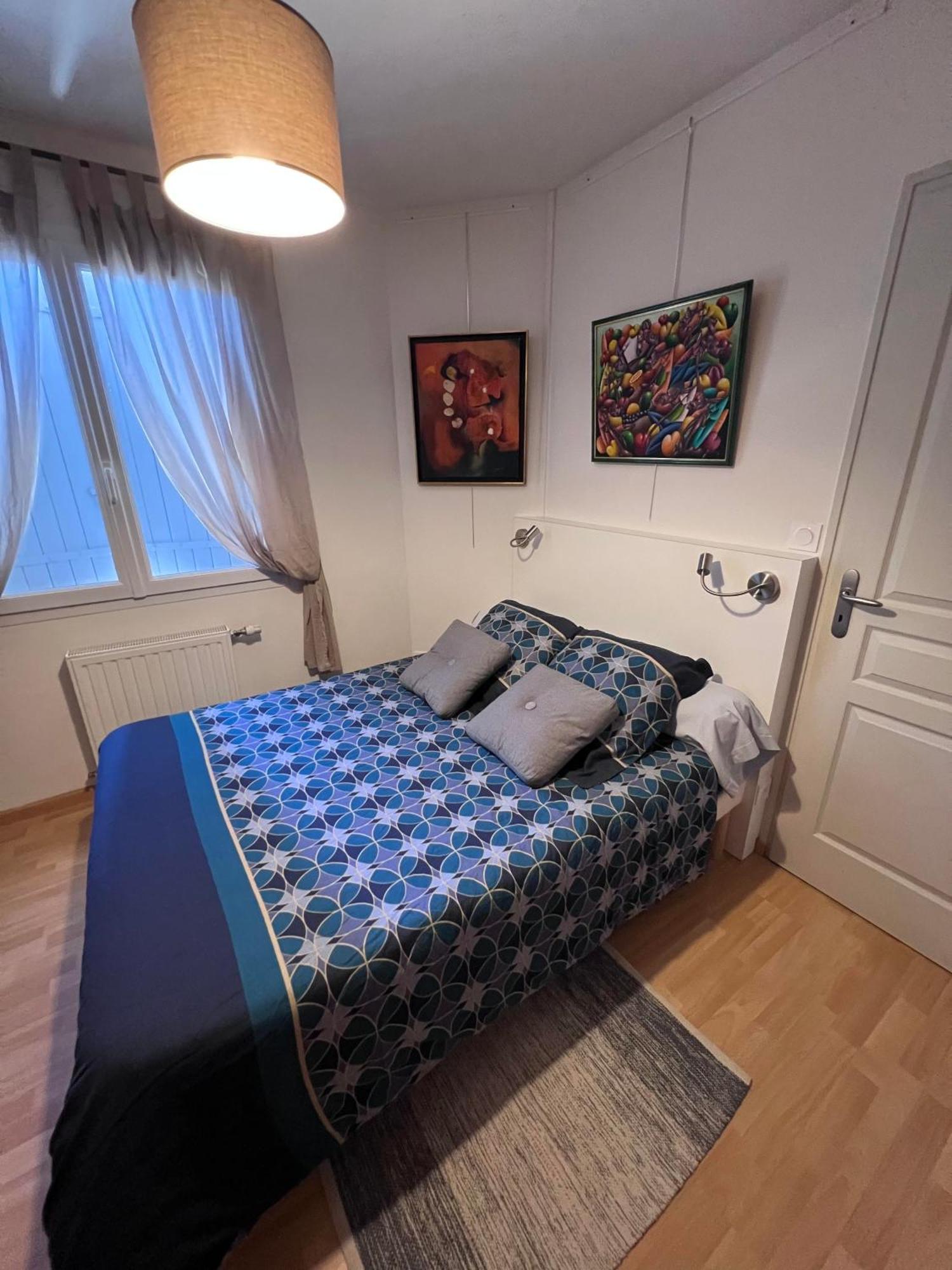 La Chambre Des Amis Parthenay Exterior photo