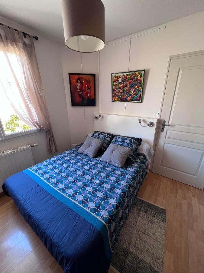 La Chambre Des Amis Parthenay Exterior photo